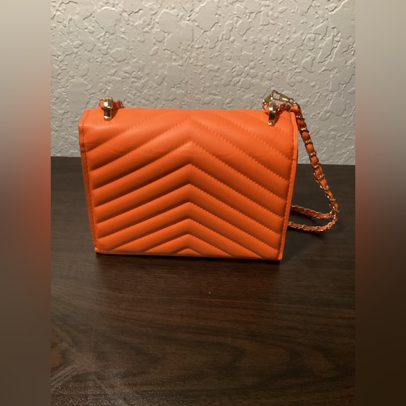 ORANGE SHOULDER BAG WITH STRAPS - Picture 2 of 3